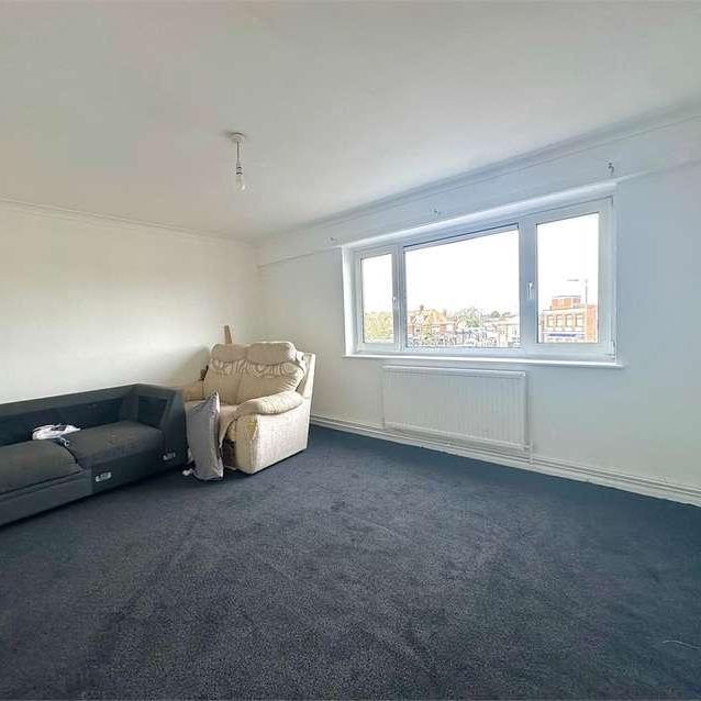 London Road, Hadleigh, Benfleet, SS7 - Photo 1