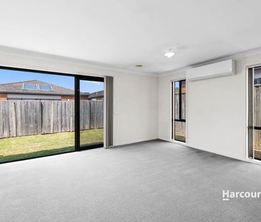 Comfort, Space & Convenience in Pakenham - Photo 1