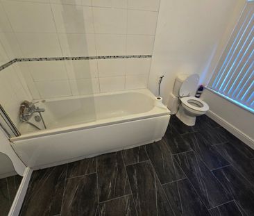 Room in a Shared House, Birmingham, B17 - Photo 6