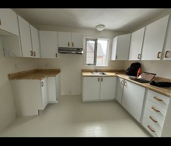 Joli Appartement 2 Chambres à Aylmer - Photo 2