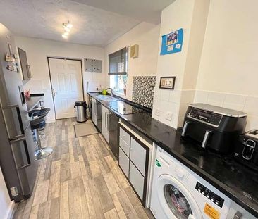 Nicholson Grove, Grange, MK8 - Photo 2
