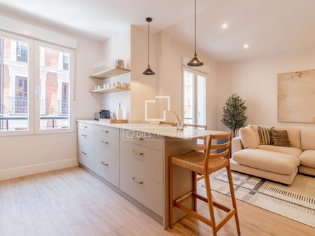 Excellent 2 Bedroom apartment for rent in Castellana, Madrid - Photo 4