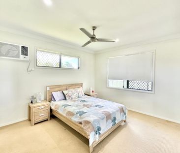 Stunning Modern 4 Bedroom Home in Quiet Kelso! - Photo 6