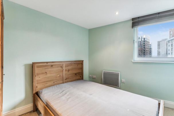 3 bedroom flat to rent - Photo 1