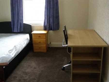 8 Bed - Addison Road, Plymouth - Photo 3