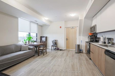 293 Viewmount Avenue #R02 - Photo 4