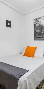 Calle Oriente, Valencia, Valencian Community 46006 - Photo 4