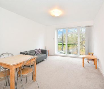 2 Bed End Terrace, Elephant Lane, SE16 - Photo 2