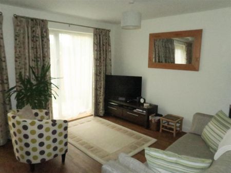 3 bedroom end of terrace house to rent - Photo 5