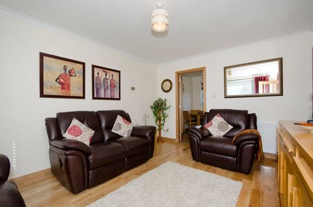 70 Grant Road, AB31 5UU, Banchory - Photo 2