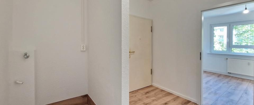 Walk-In-Dusche! Frisch renovierte 3-Zimmer-Wohnung im 2. OG! ** Ab 02-2026 ** - Photo 1