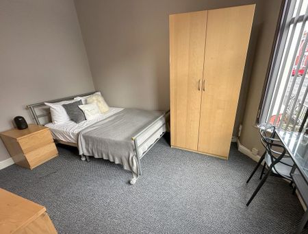 4 bedroom terraced house to rent - Photo 2