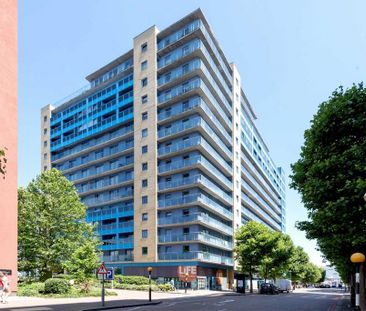 3 bedroom flat to rent - Photo 2