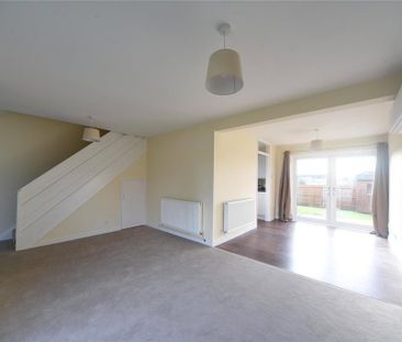 2 bedroom end of terrace house to rent - Photo 3