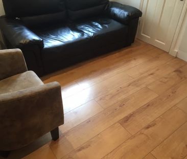 2 Bed Flat, Kimble Road, SW19 - Photo 2