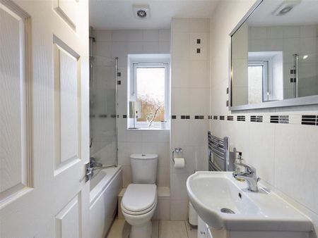 2 bedroom terraced house to rent - Photo 4