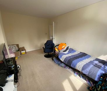 3 bedroom semi-detached house to rent - Photo 6