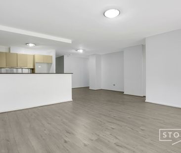 In the Heart Of Castle Hill - Photo 2