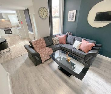 5 bedroom terraced house to rent - Photo 1