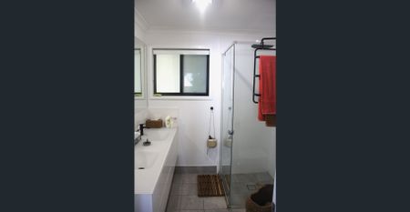 Modern Beachside Unit - Electricity + Water Included - Photo 4