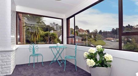 Beauty and the Bungalow - Photo 5