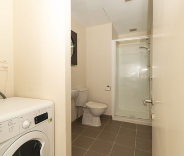 One Bedroom Unfurnished - Photo 6