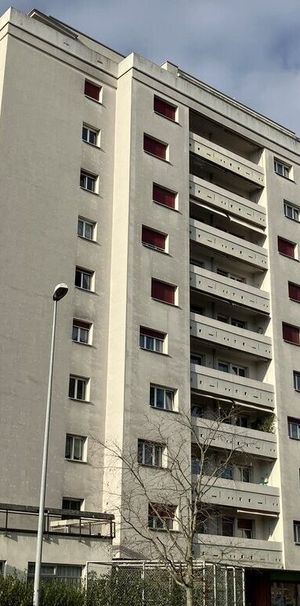 Completely renovated studio - Photo 2