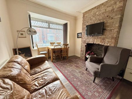 1 bedroom in a house share to rent - Photo 2