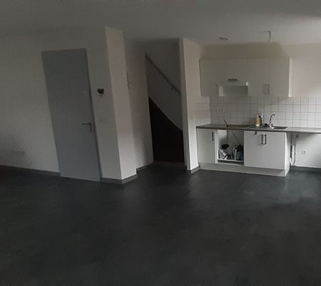 Location Appartement 2 pièces 63m² DENAIN 59220 - Photo 2