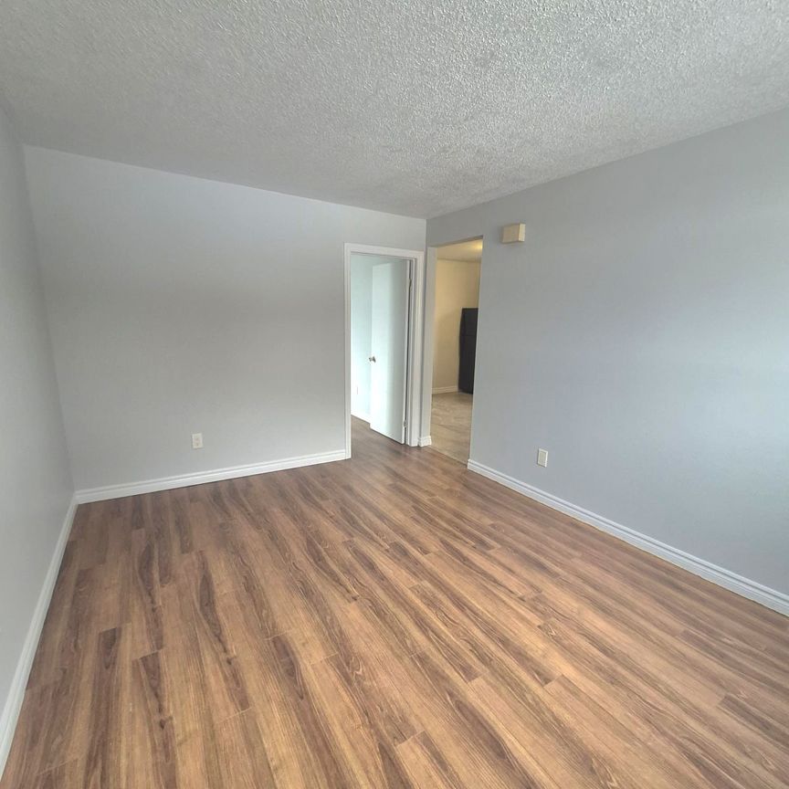 For Lease - 184 Simcoe Street Unit# 2, London East, Ontario - Photo 1