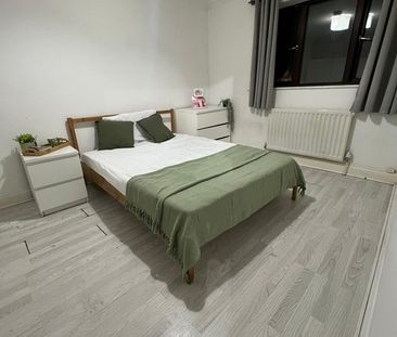 Room in a Shared House, Hilda Road, E16 - Photo 6