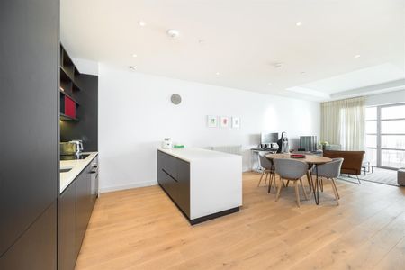 1 bedroom block of flats - Photo 2