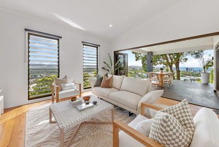 Stunning Coastal Home with Panoramic Views - Photo 3