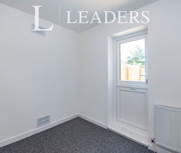 2 bedroom apartment to rent Clarence Park Road, Pokesdown, Bournemo... - Photo 4