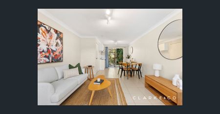 SPACIOUS FAMILY HOME WITH PLENTY OF ROOM TO GROW! - Photo 2