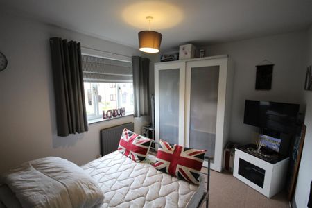 2 bedroom House To Let - Photo 2