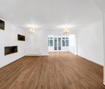 5 bedroom end of terrace house to rent - Photo 1