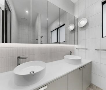 Yeronga - Photo 4