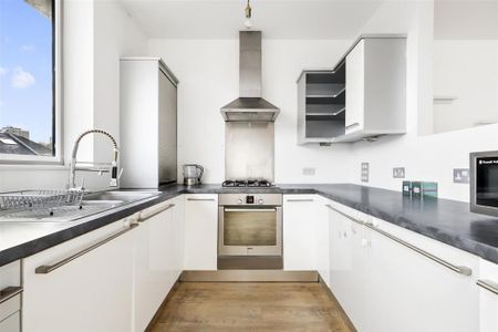 3 bedroom terraced house to rent - Photo 5