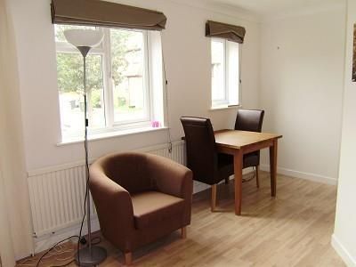 1 bedroom semi-detached house to rent - Photo 3