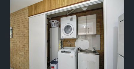 Modern Coastal Living in Bargara 2-Bedroom Fully Furnished Unit - Photo 5