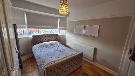 3 bedroom terraced house to rent - Photo 5