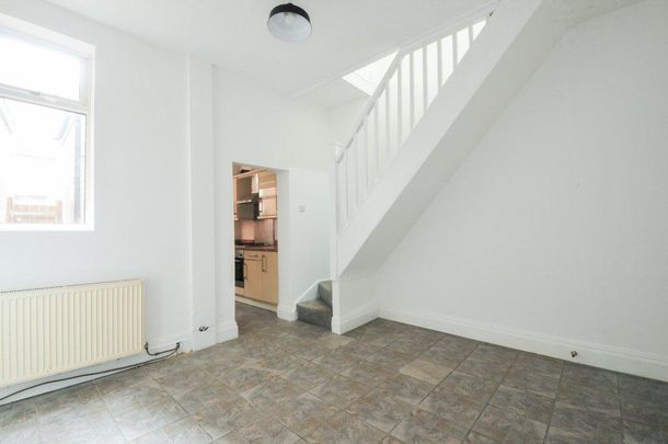 2 bedroom house to rent - Photo 1