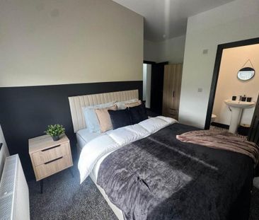 1 bedroom in a house share to rent - Photo 3