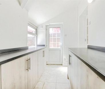 2 bedroom house to rent - Photo 2