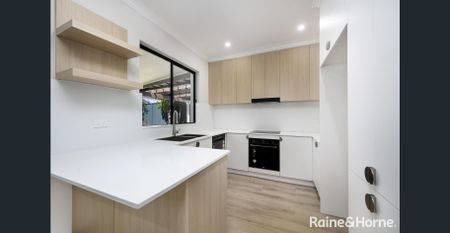 Immaculately Renovated 4 Bedroom House - Photo 5