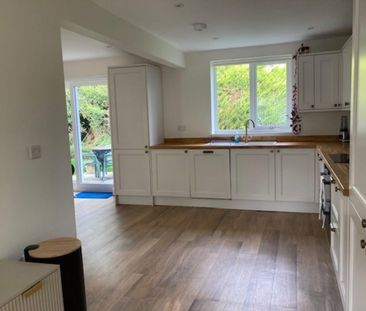 3 bedroom detached bungalow to rent - Photo 5