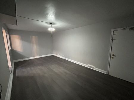 For Lease - 10140 Yonge Street Unit# 5, Richmond Hill, Ontario - Photo 3