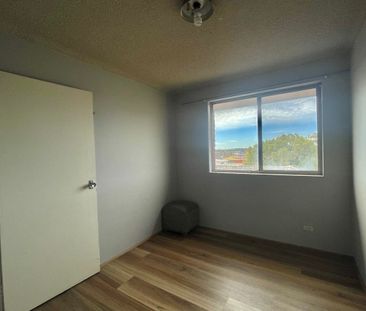 Convenient Prime Location - Photo 3