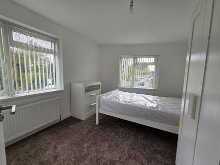 6 bedroom house to rent - Photo 2